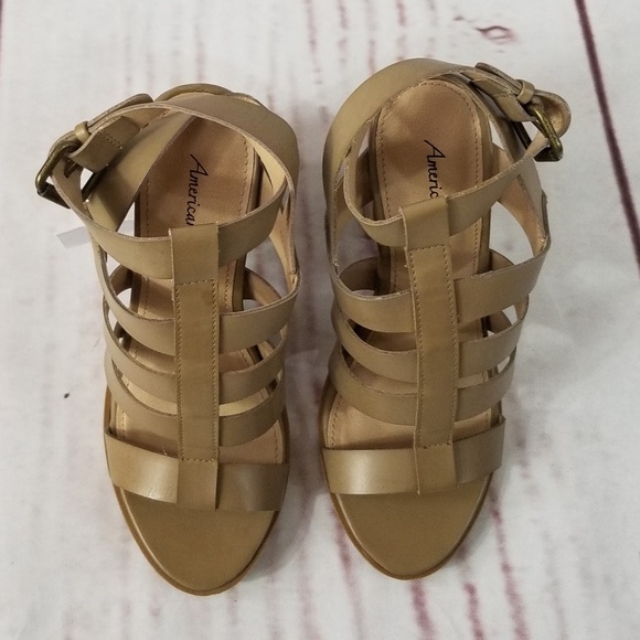 AMERICAN EAGLE Taupe Block Heel Sandals - Picture 4 of 8